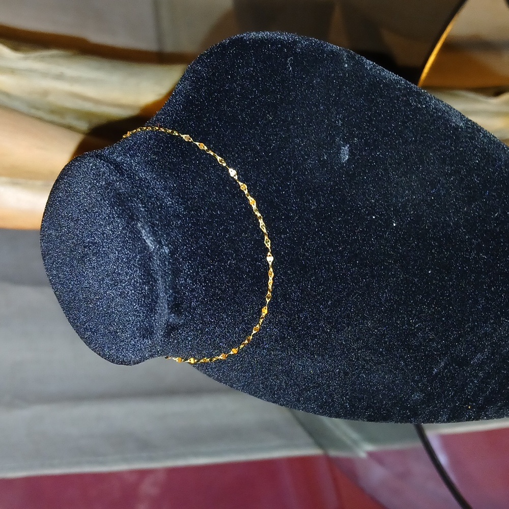 10kt Real Yellow Gold Mirror accent bracelet - Picture 10 of 11